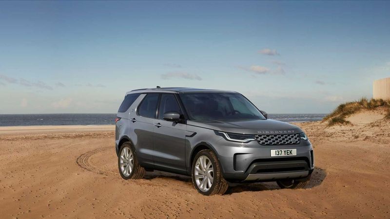Thân xe Land Rover Discovery 2021 toát lên vẻ thể thao năng động