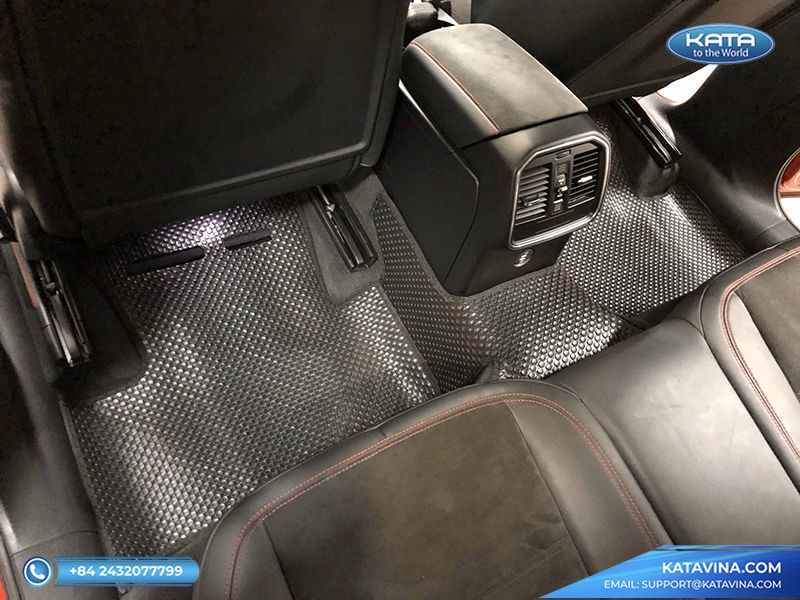 Tấm lót sàn xe ô tô Porsche Taycan GTS 2022 của KATA được thiết kế thông minh