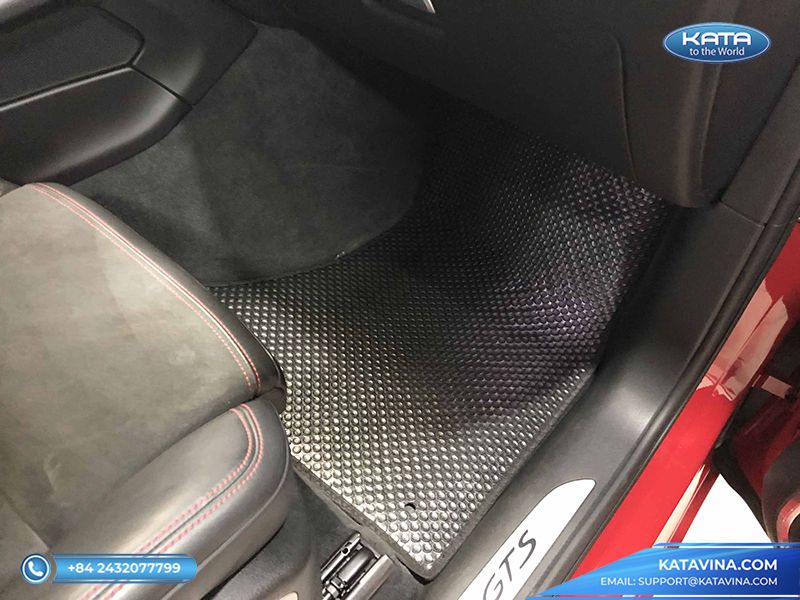 Tấm lót sàn xe ô tô Porsche Taycan GTS 2022 của KATA không mùi, không thấm nước