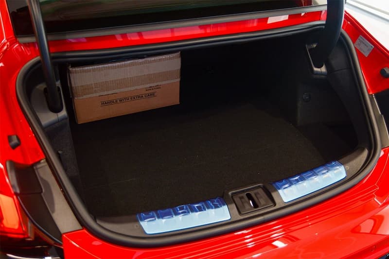 Audi e-tron GT giá lăn bánh