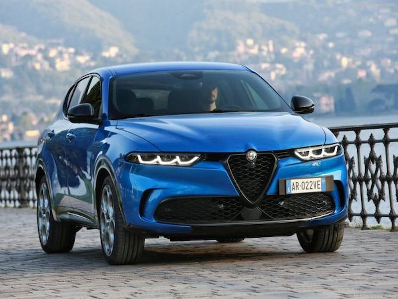 Alfa Romeo Tonale 2023 giá bán bao nhiêu