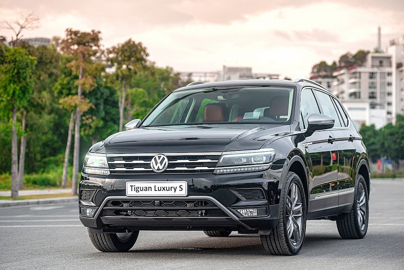 Đánh giá chi tiết trong-ngoài của Volkswagen Tiguan 2021