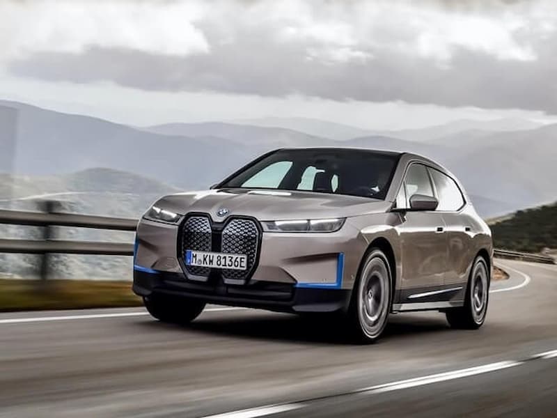 BMW iX là mẫu xe xăng hay điện?