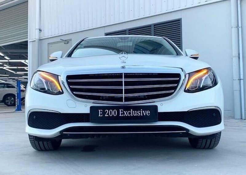Bàn về Mercedes-Benz E 200 Exclusive 2021 giá lăn bánh