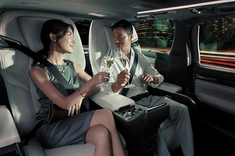 LEXUS LM 350 2021 7 chỗ