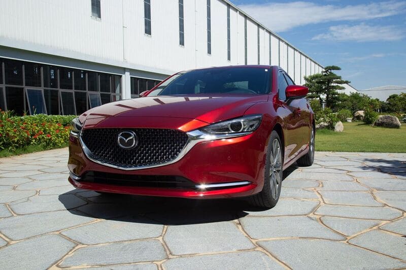 Mazda 6 sở hữu diện mạo sang trọng, công nghệ cao cấp