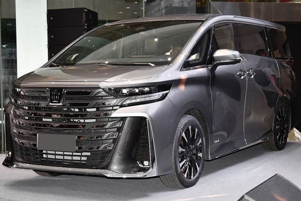 Toyota Crown Vellfire 2024 là xe gì