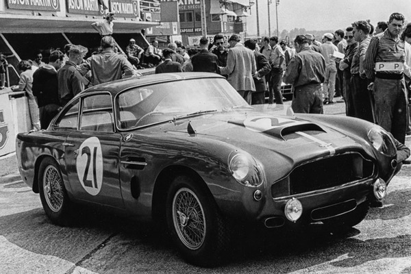  Aston Martin khởi điểm là công ty chuyên sản xuất các mẫu xe đua