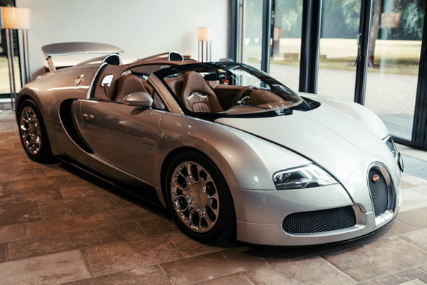 Bugatti Veyron 16.4 Grand Sport (2009 – 2015)