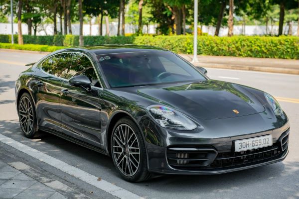 Giá xe Porsche Panamera phù hợp với khách hàng thượng lưu