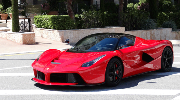 Siêu xe thể thao Ferrari có giá niêm yết 32 tỷ 660