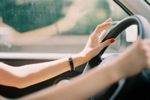 Phụ nữ lái xe an toàn hay không