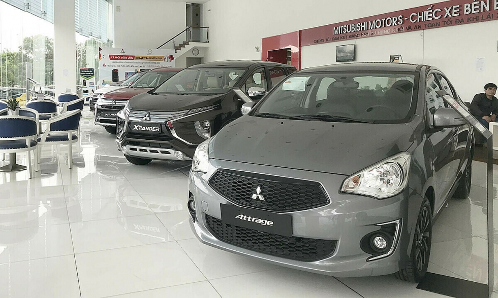 Ôtô đua nhau giảm giá hàng trăm triệu đồng